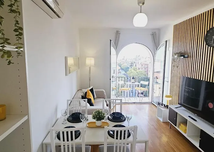 Premium Refurbished In Center Apartment